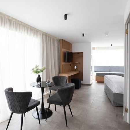 Griffin Suites Heraklion  ภายนอก รูปภาพ