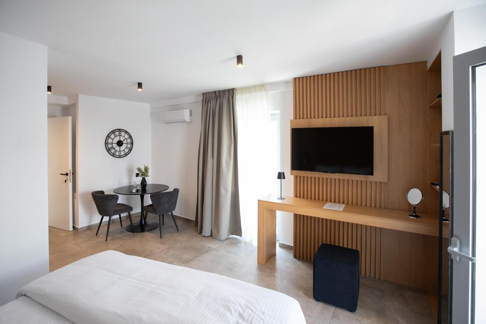 Griffin Suites Heraklion  ภายนอก รูปภาพ