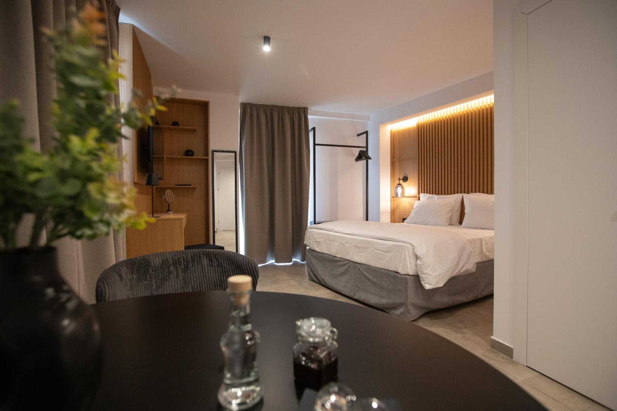 Griffin Suites Heraklion  ภายนอก รูปภาพ